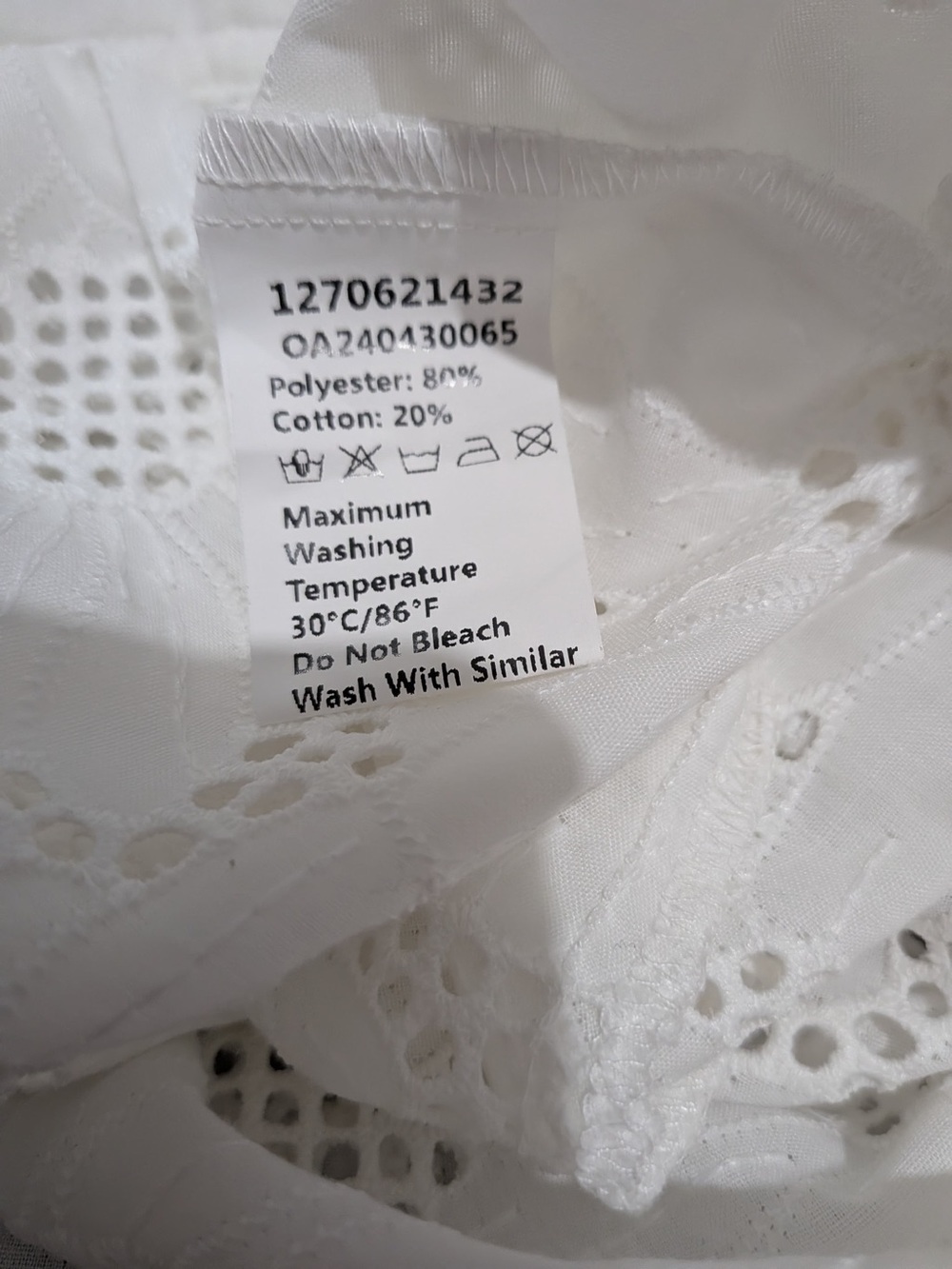 Commense Multi-Button Embroidery Shorts Set - Picture 13 of 14